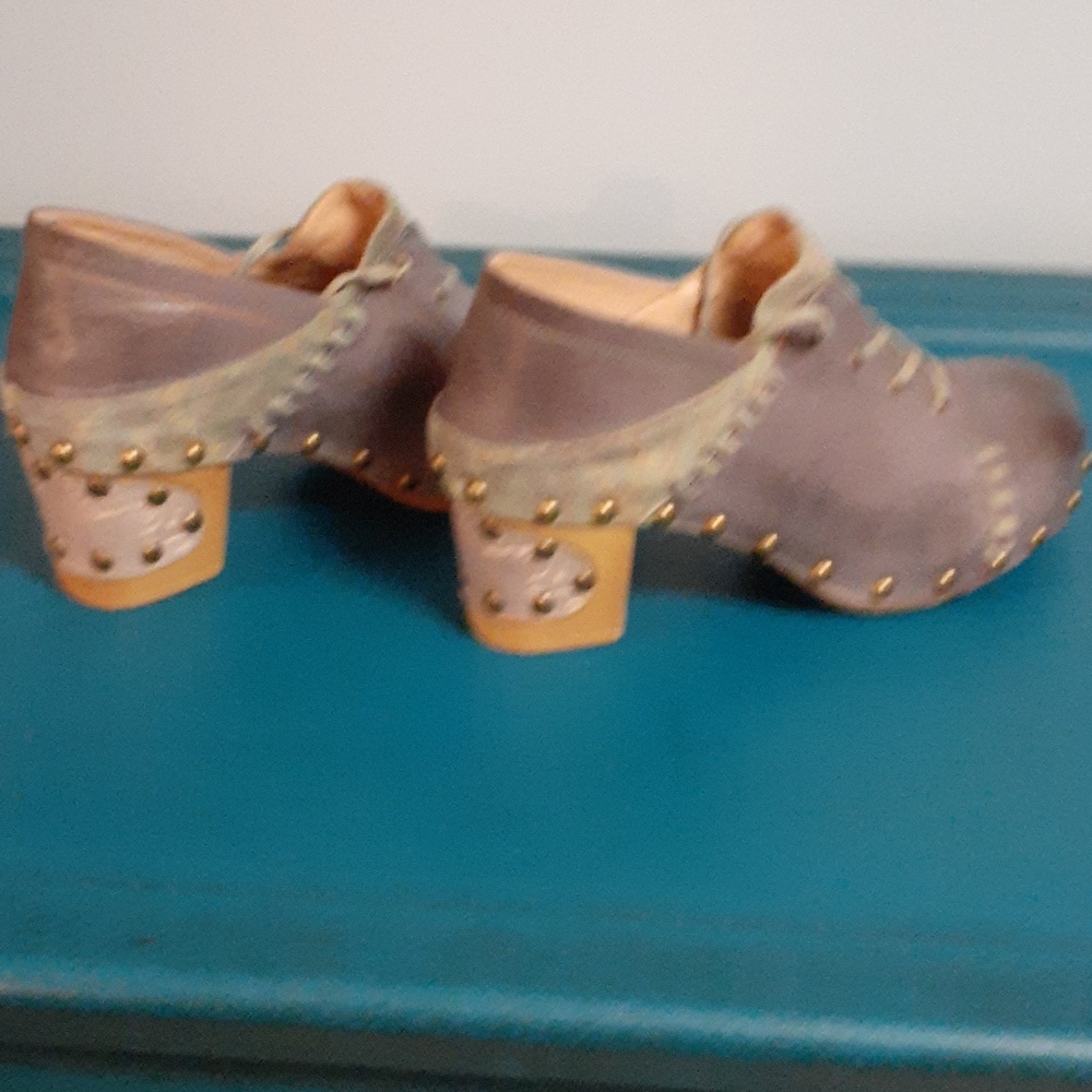 grey studded tie heeled booties size 8 1/2 brand new never worn - Picture 4 of 6